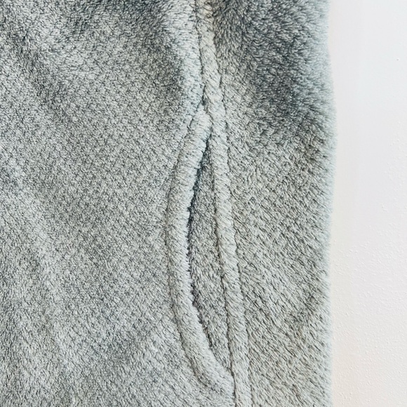 Patagonia Gray Fleece Vest with Purple Trim - Picture 2 of 6